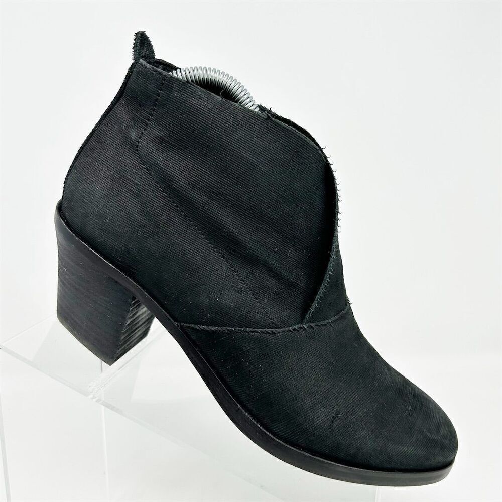 Eileen Fisher Women's Black Leather Ankle Bootie Size 9 Casual Zip Closure